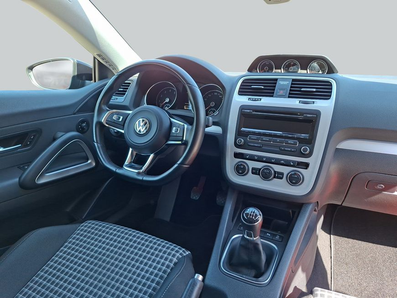 Volkswagen Scirocco 1,4 TSI CLIMATRONIC PDC GRA SHZ 17'' — photo 15