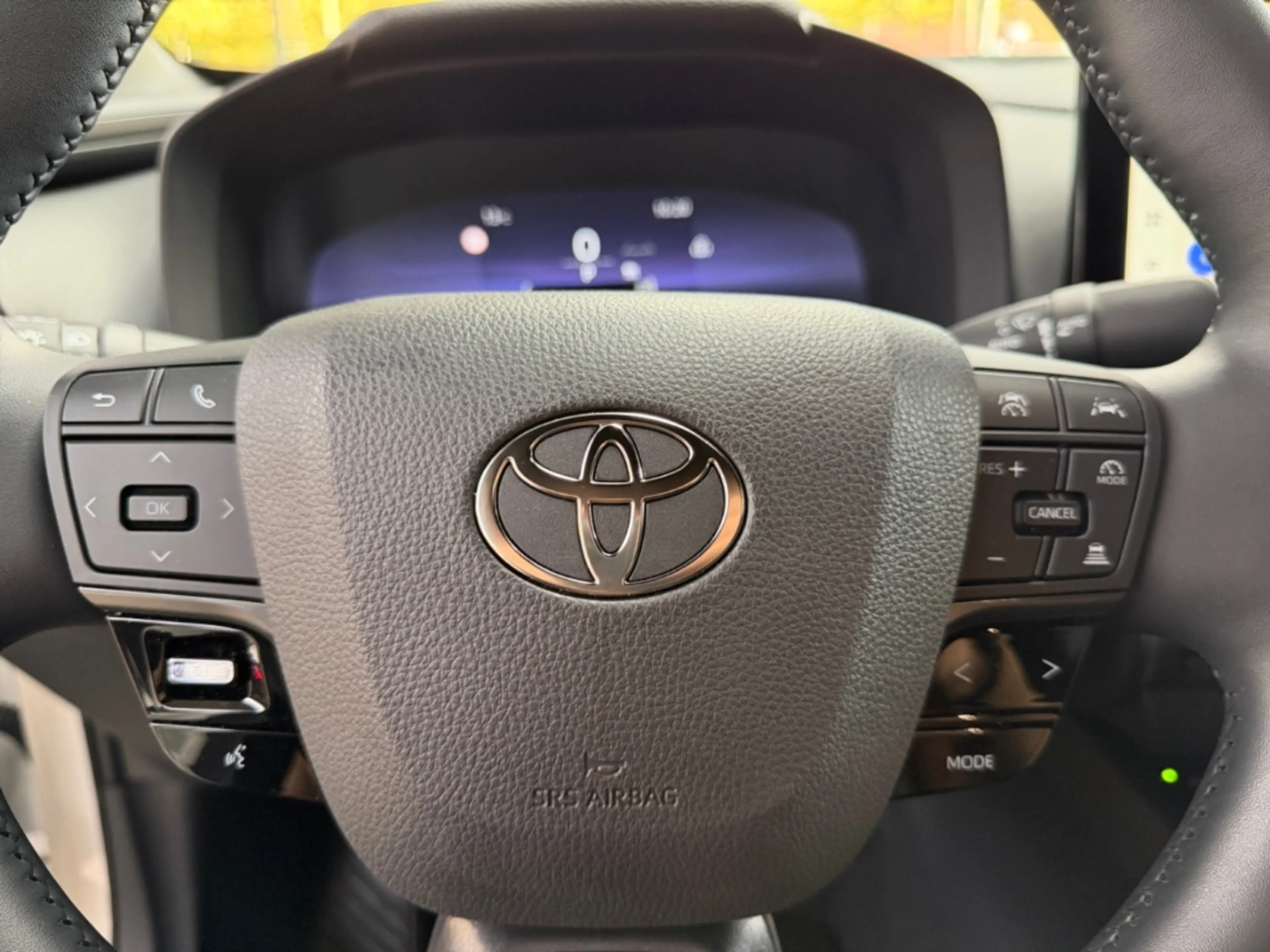 Toyota C-HR 1.8 Hybrid Teamplayer *Technik Paket*CAM*SHZ* — photo 13