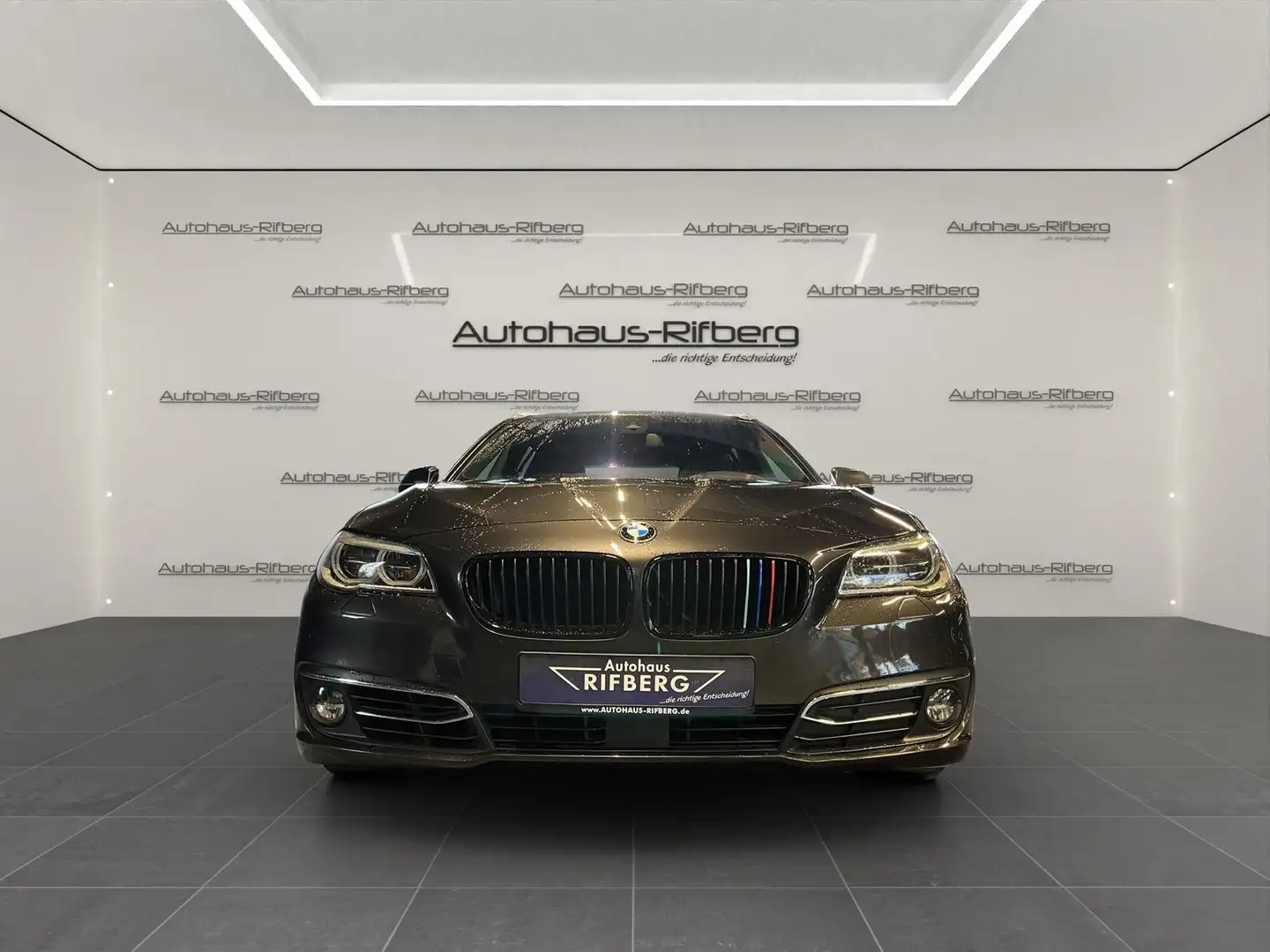 BMW 535 d Autom. M-Paket/Pan/Nav/LED/Headup/Amb/HK Marrone - 2