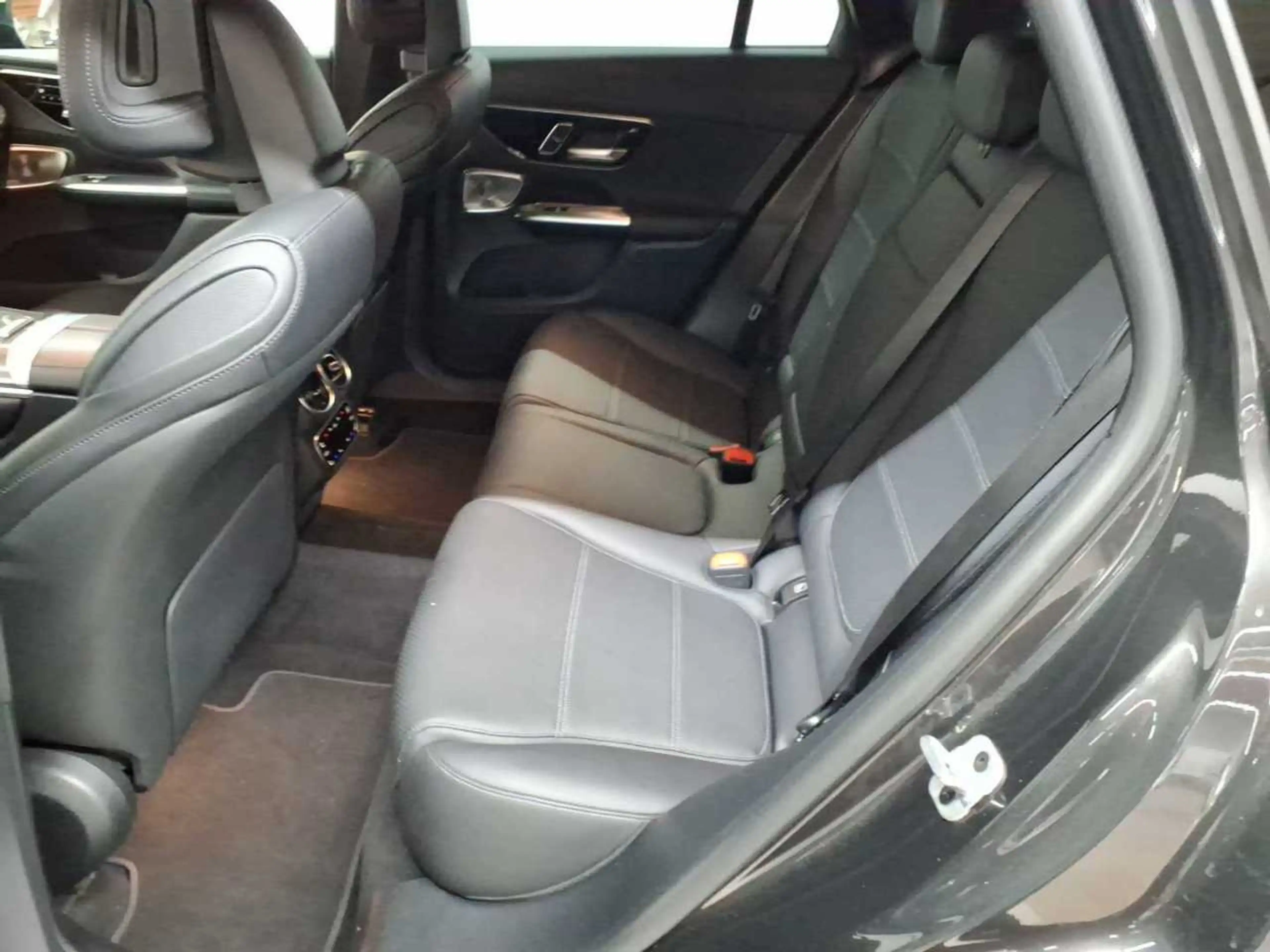 Mercedes-Benz GLC 220 GLC220d-AMG Adv Premium+ AHK PANO Assi+ — photo 13