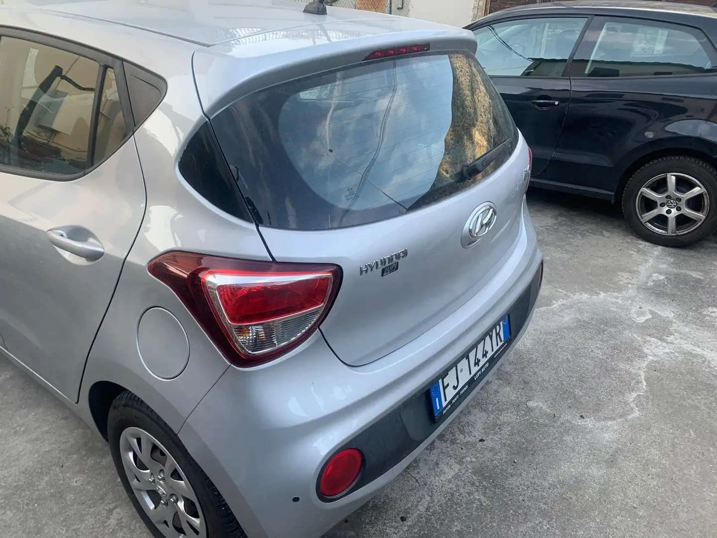 Hyundai i10 1.0 Classic econext Gpl Grigio - 2