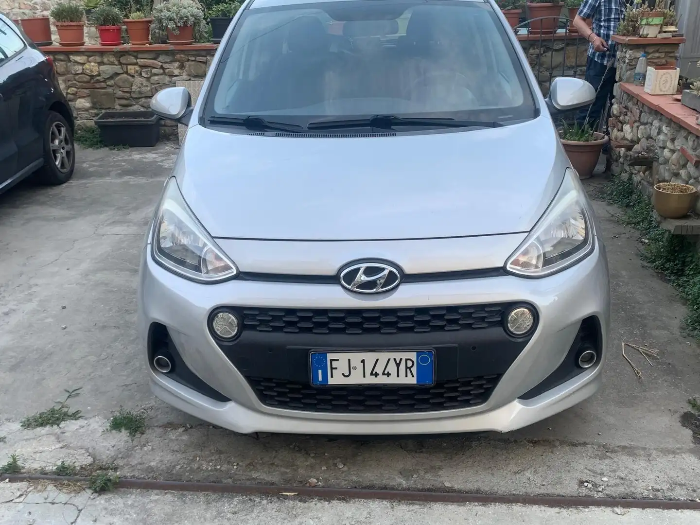 Hyundai i10 1.0 Classic econext Gpl Grigio - 1