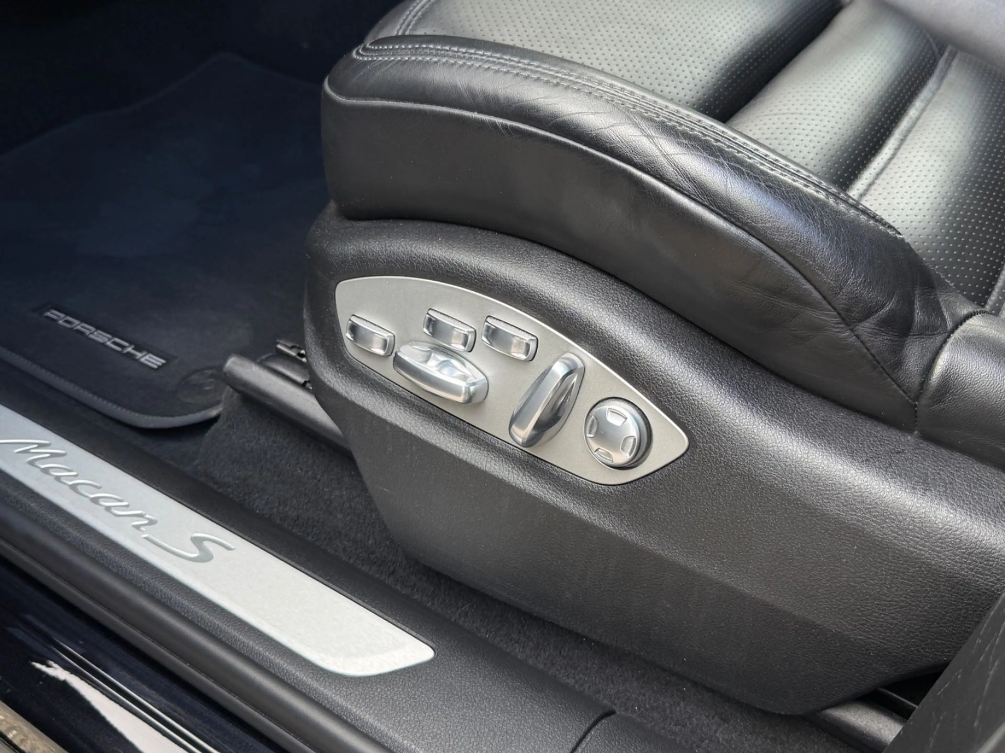 Porsche Macan S Diesel *360°*PANO*ACC*BOSE*AHK — photo 12