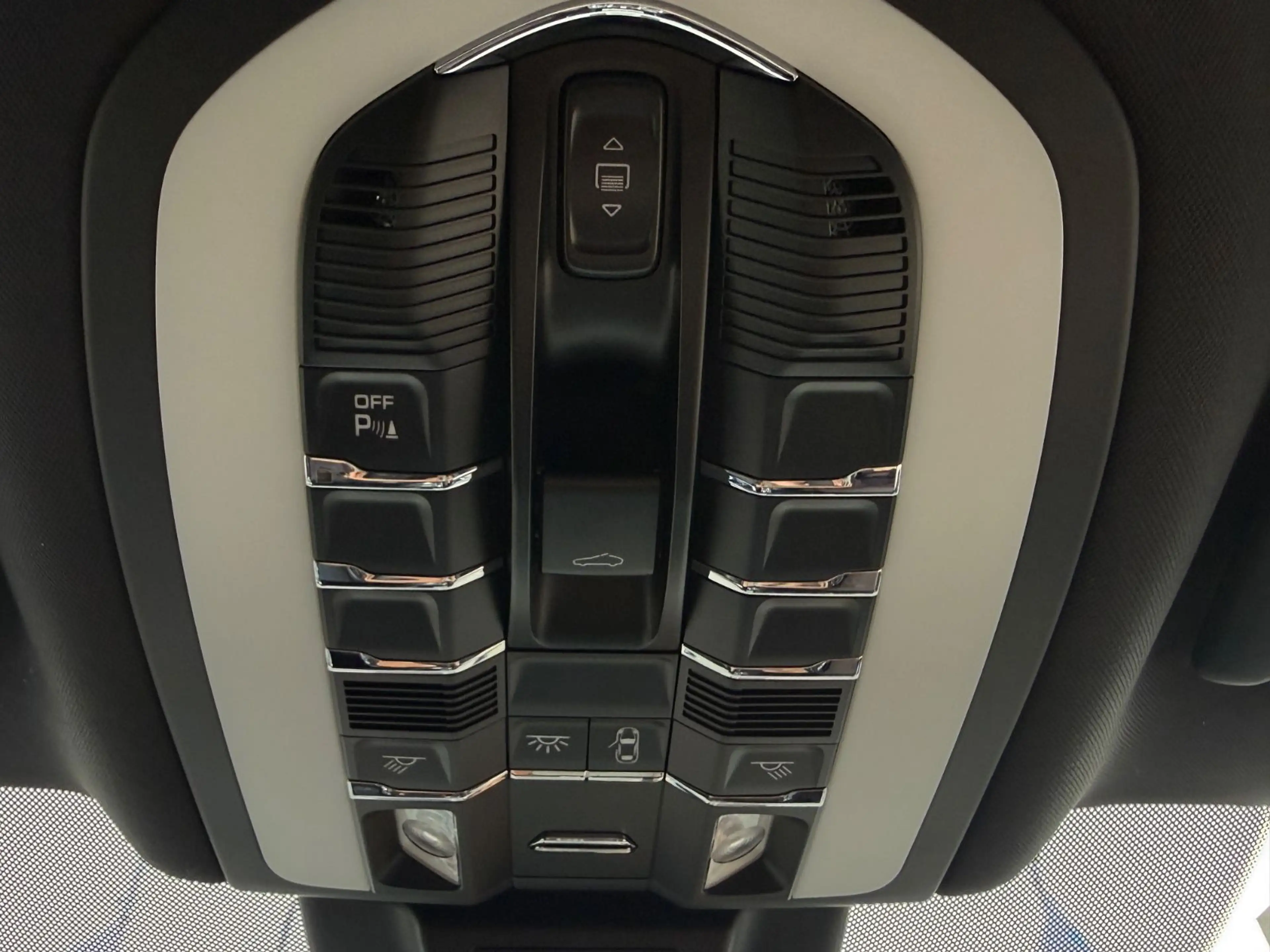Porsche Macan S Diesel *360°*PANO*ACC*BOSE*AHK — photo 38
