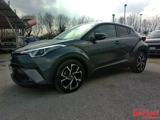 Toyota C-HR HYBRID LOUNGE