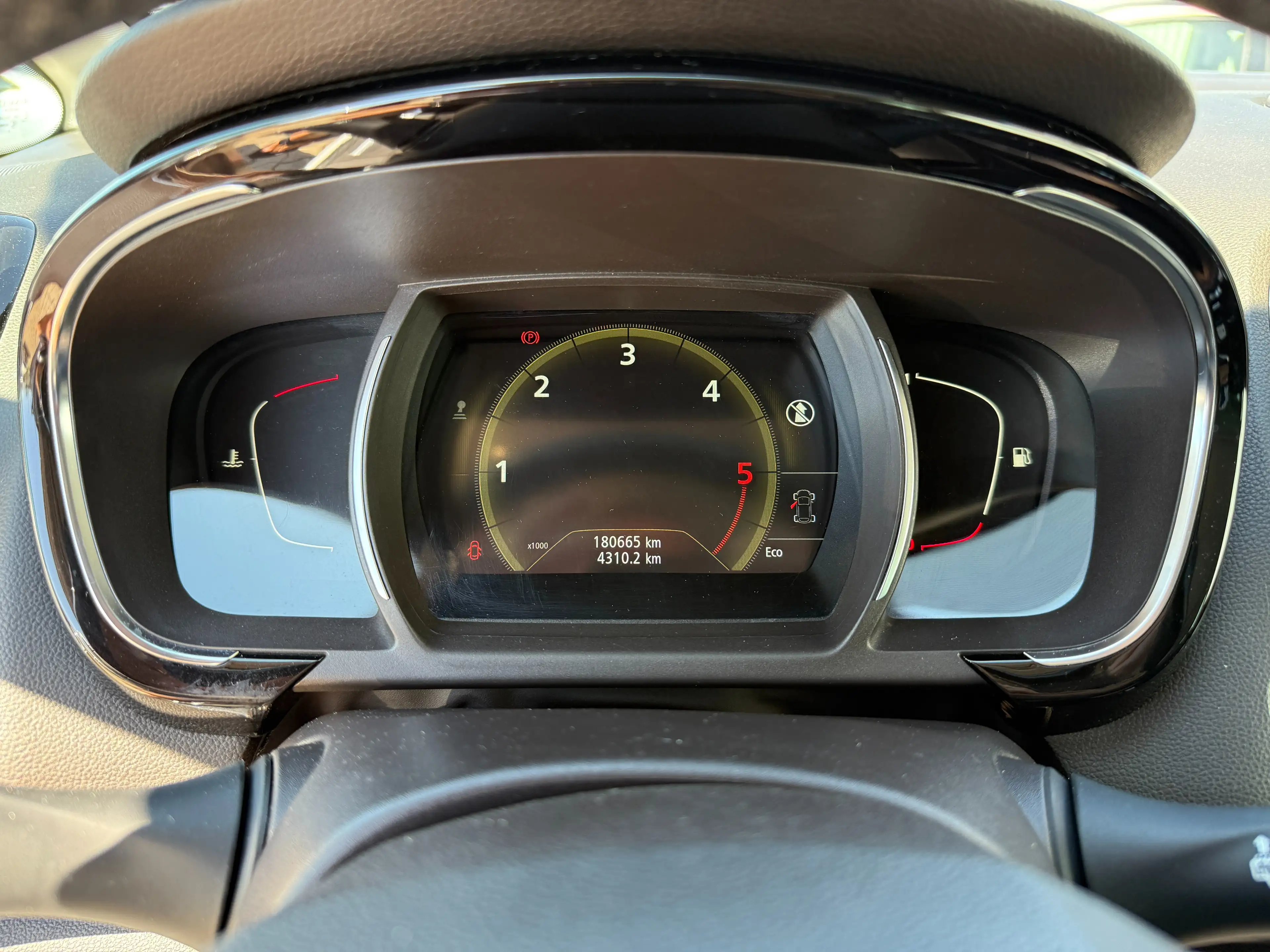 Renault Espace Intens — photo 8