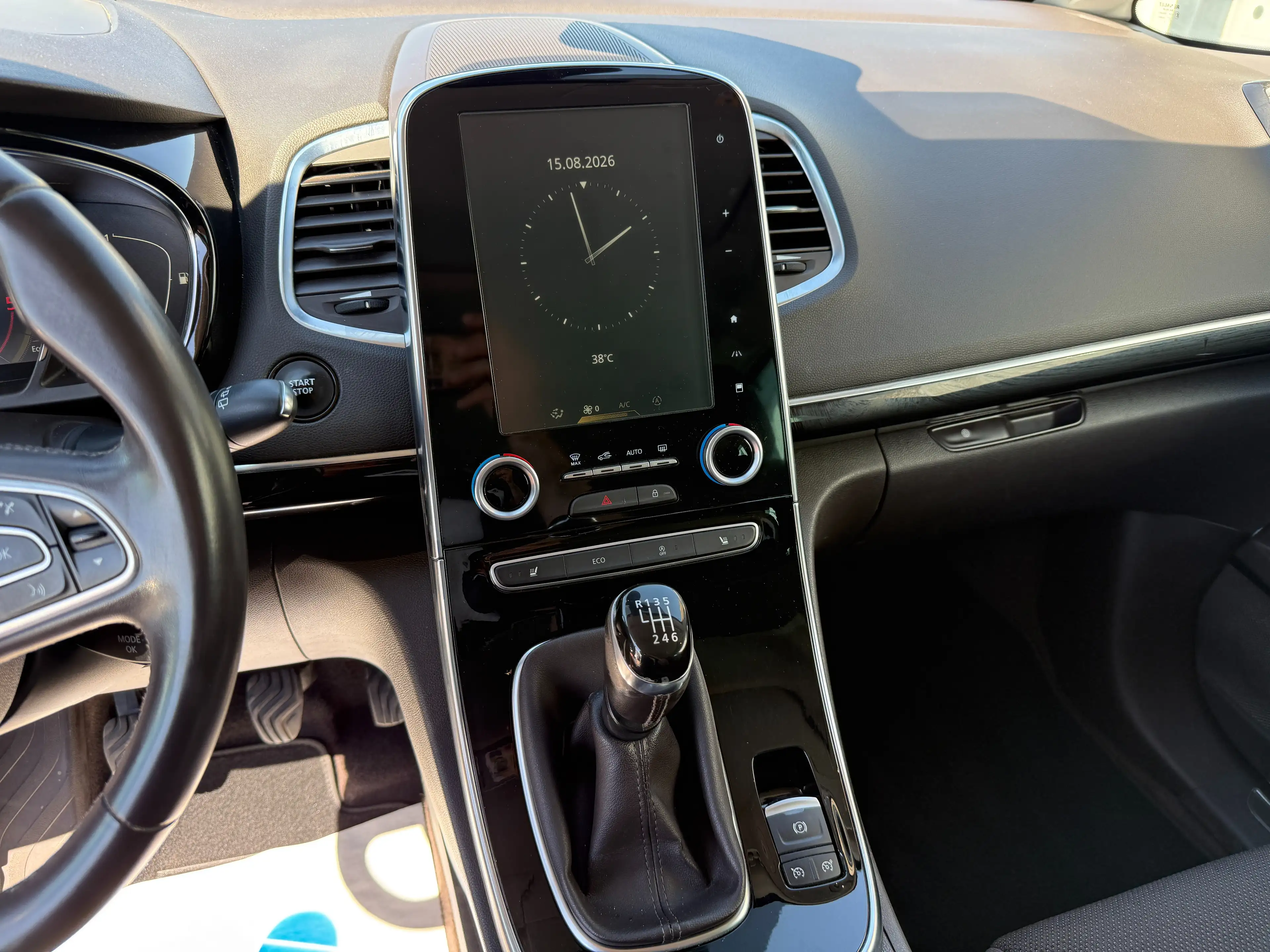 Renault Espace Intens — photo 9