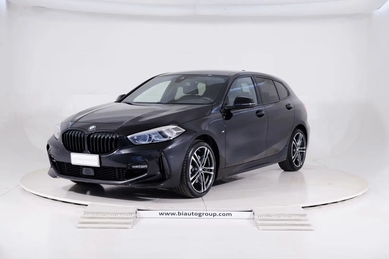 BMW 118 118D 5P PORTE Noir - 1