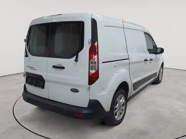 Ford Transit view 4