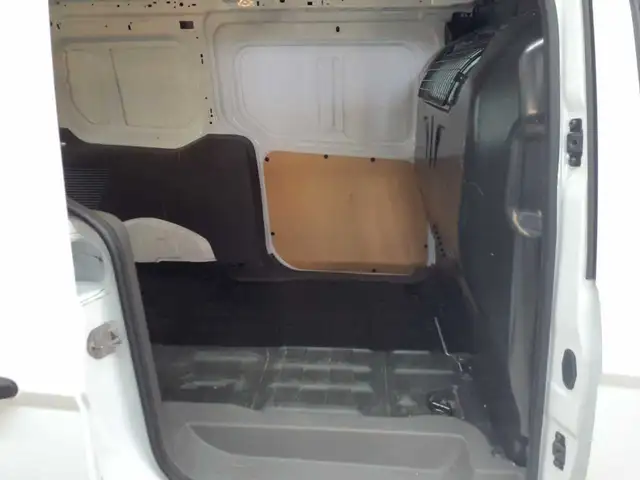 Ford Transit view 13