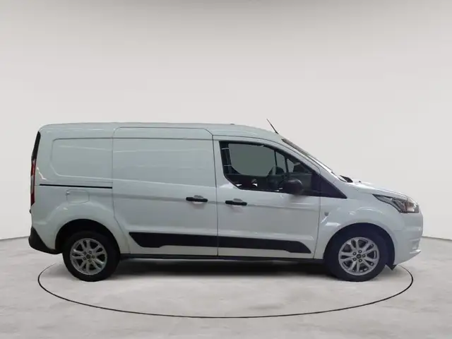 Ford Transit view 3
