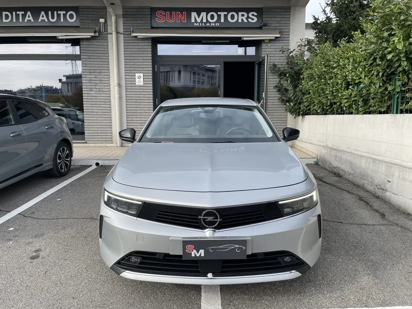 Opel Astra EDITION Silber - 1