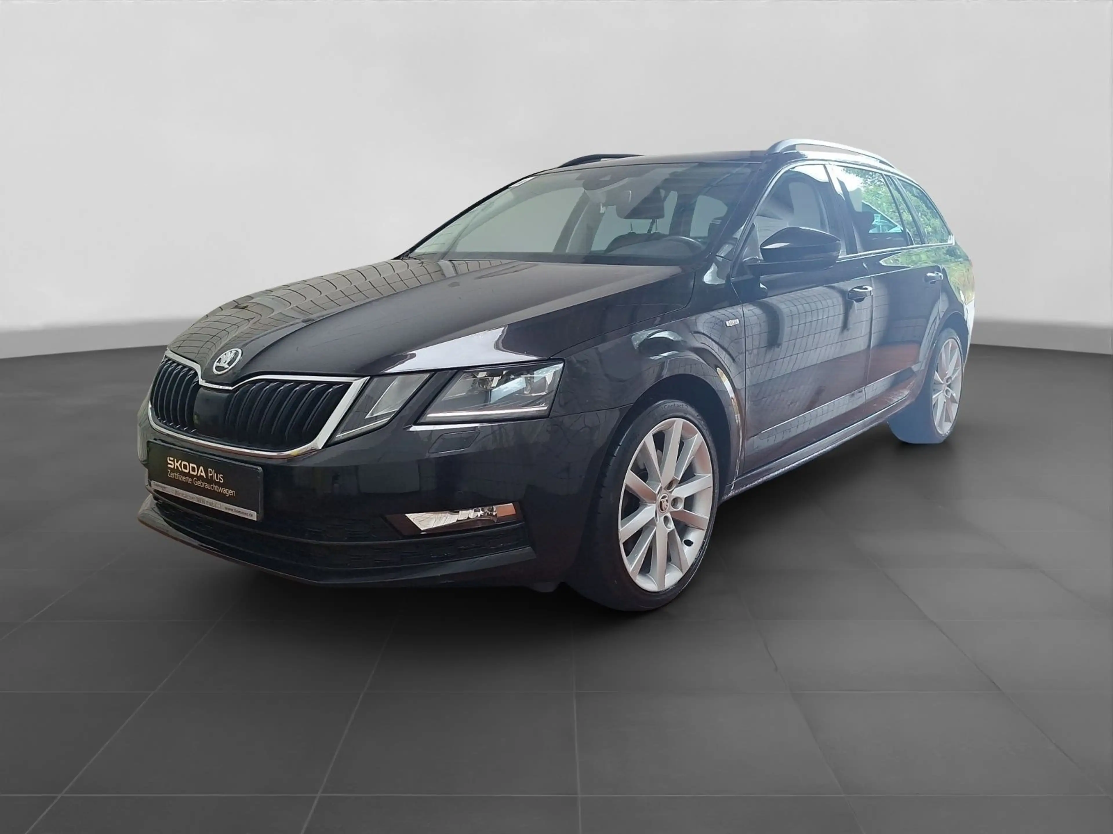 Skoda Octavia Combi 2.0 TSI DSG SOLEIL AHK LM18 eKLAPP — photo 2