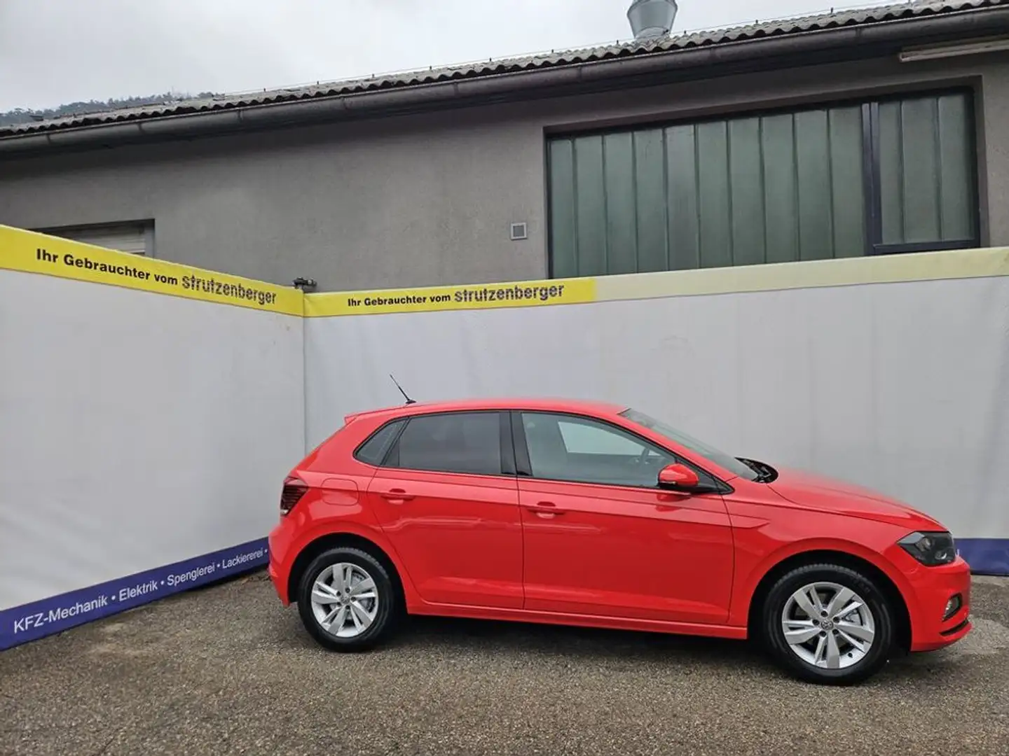 Volkswagen Polo Comfortline 1,6 TDI 95 PS 15''Alu APP Tempomat Rot - 1