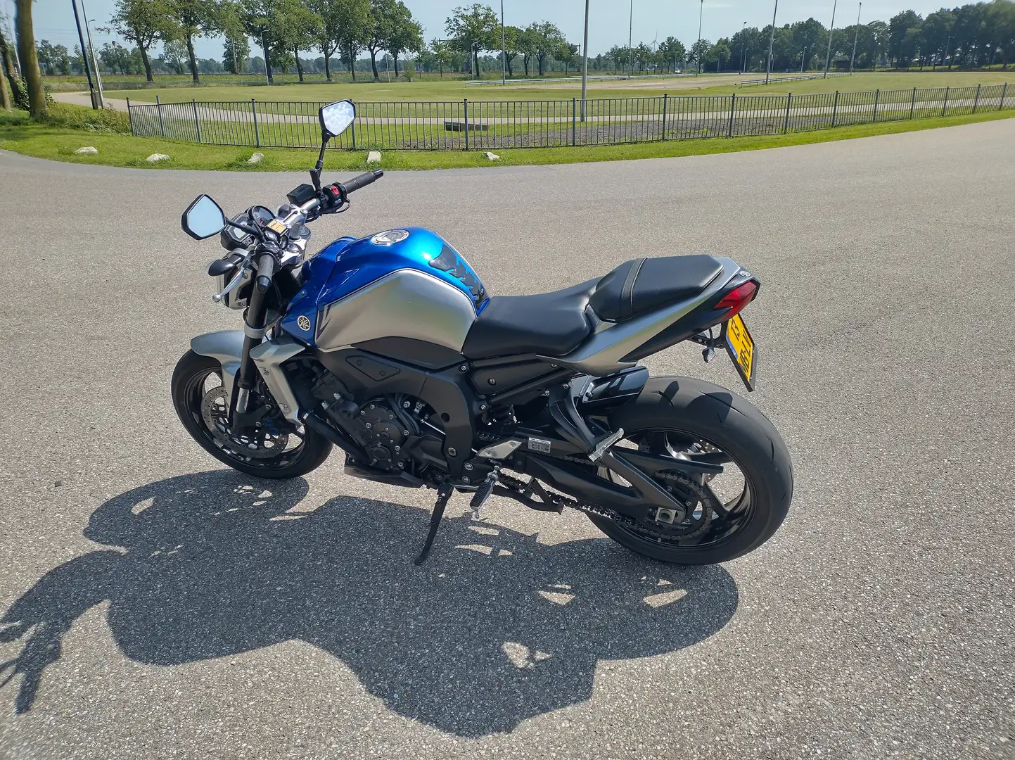 Yamaha FZ 1 Zilver - 2