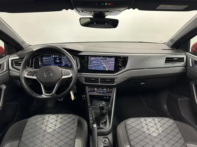 Volkswagen Polo view 2