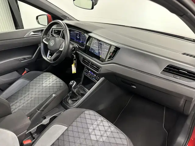 Volkswagen Polo view 12