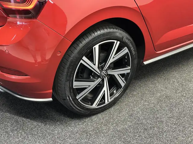 Volkswagen Polo view 11