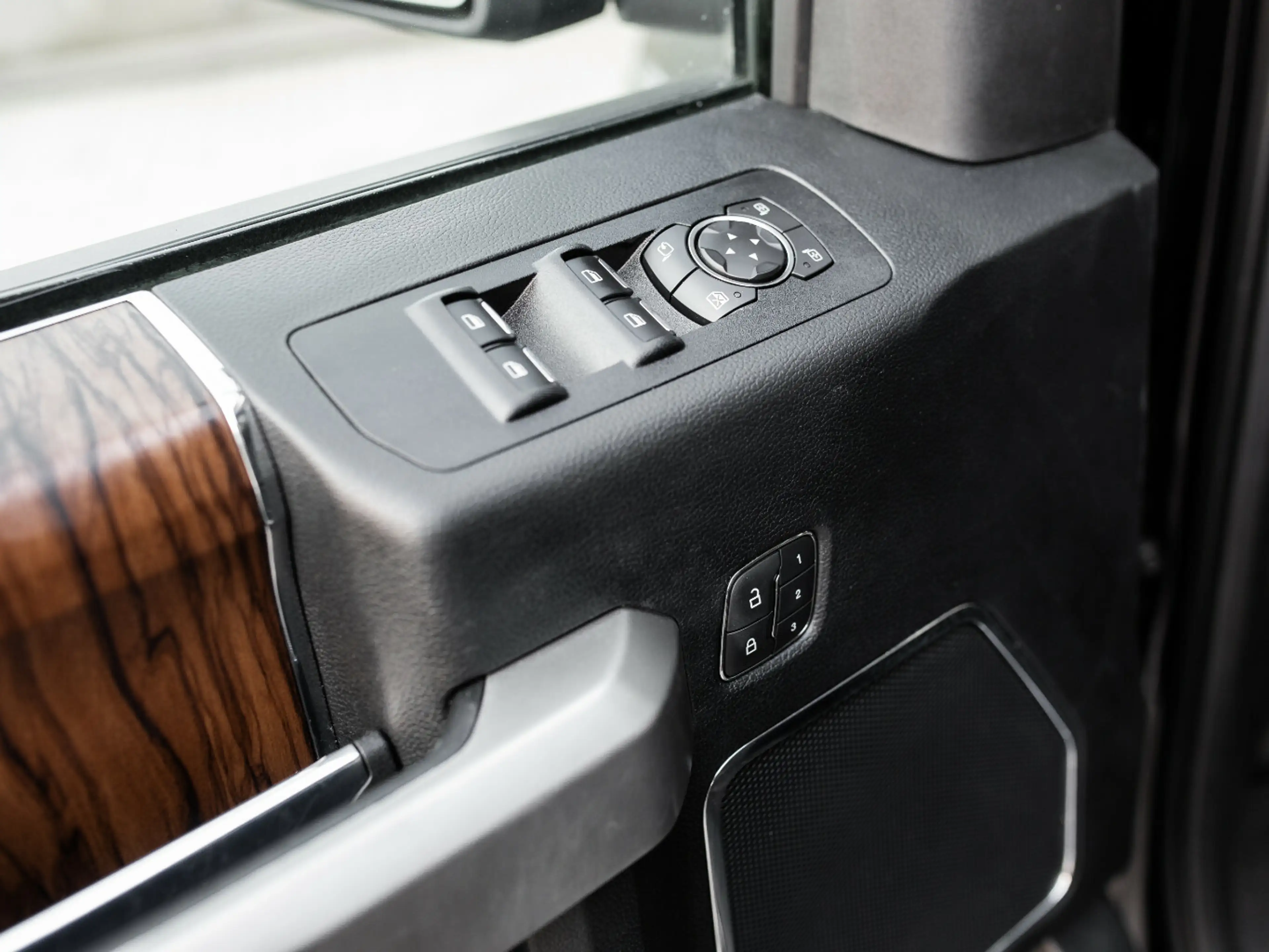 Ford F 150 5.0l V8 Lariat 4x4 — photo 14