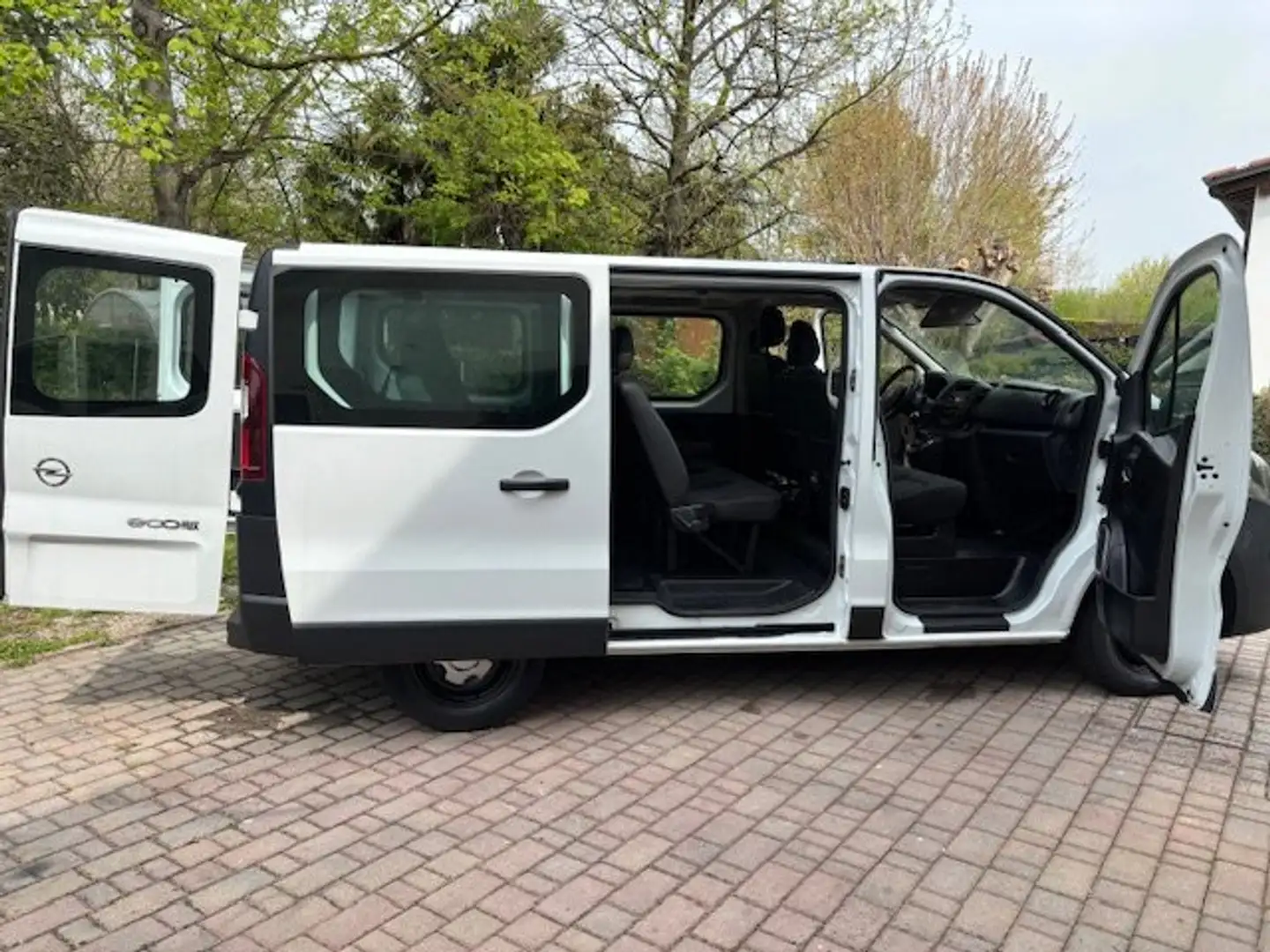 Opel Vivaro 1.6 cdti 70kw 9 posti Wit - 1