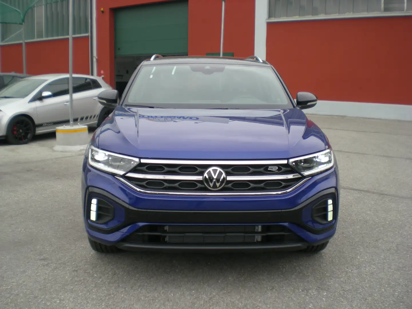 Volkswagen T-Roc 1.0 TSI R-Line 110cv Tech Pack OMAGGIO Grigio - 2