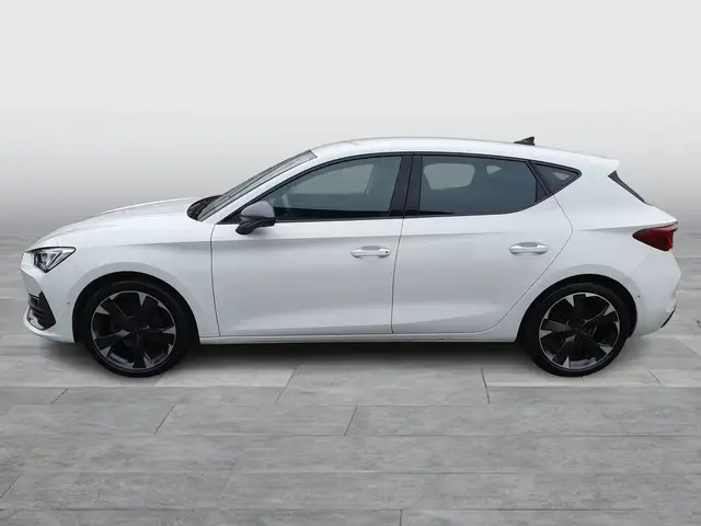 Cupra Leon view 3