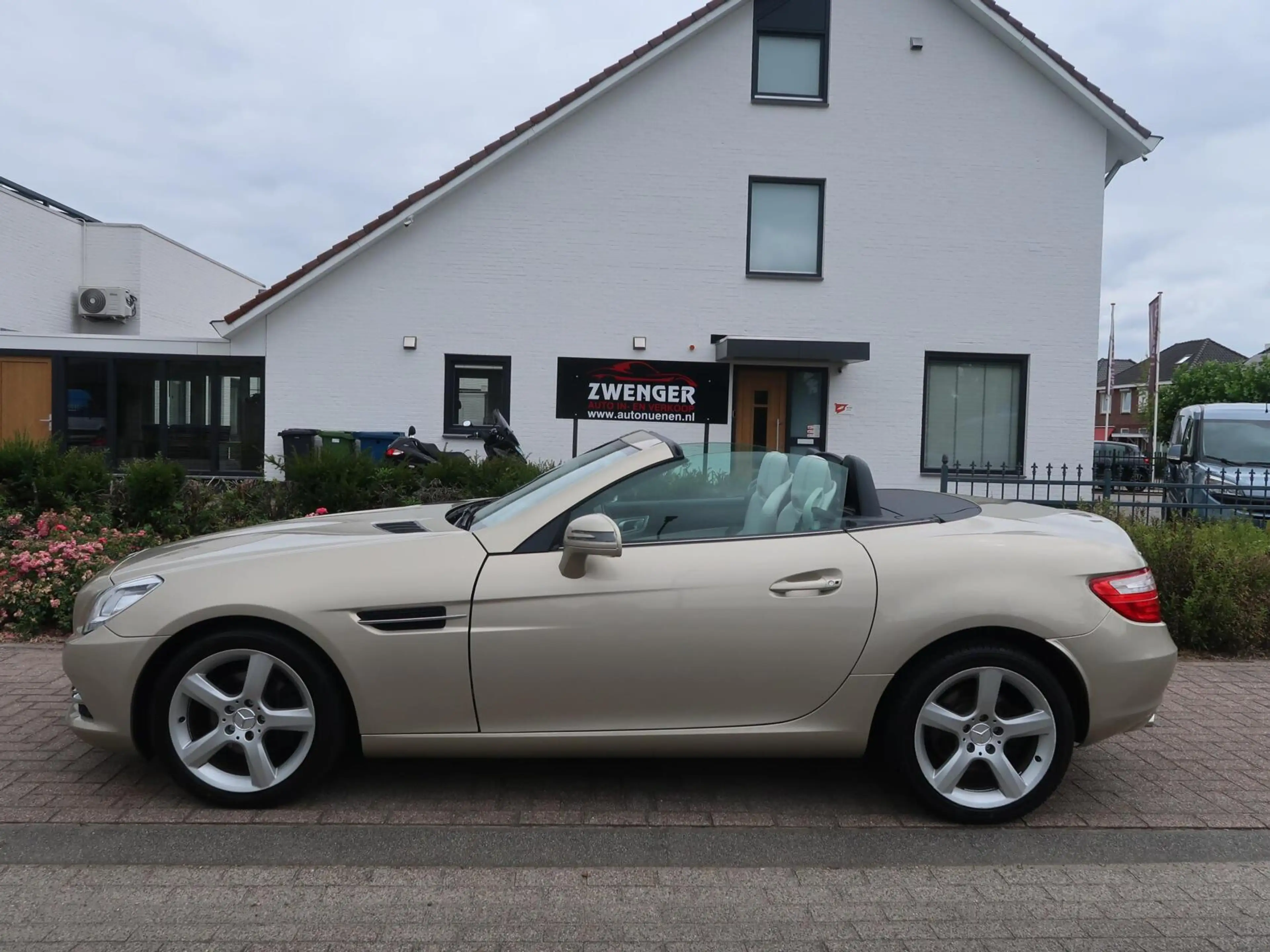 Mercedes-Benz SLK 200 Aut MAGIC SKY-PANORAMADAK|CARPLAY|VLEUGELDEUREN|AI — photo 2