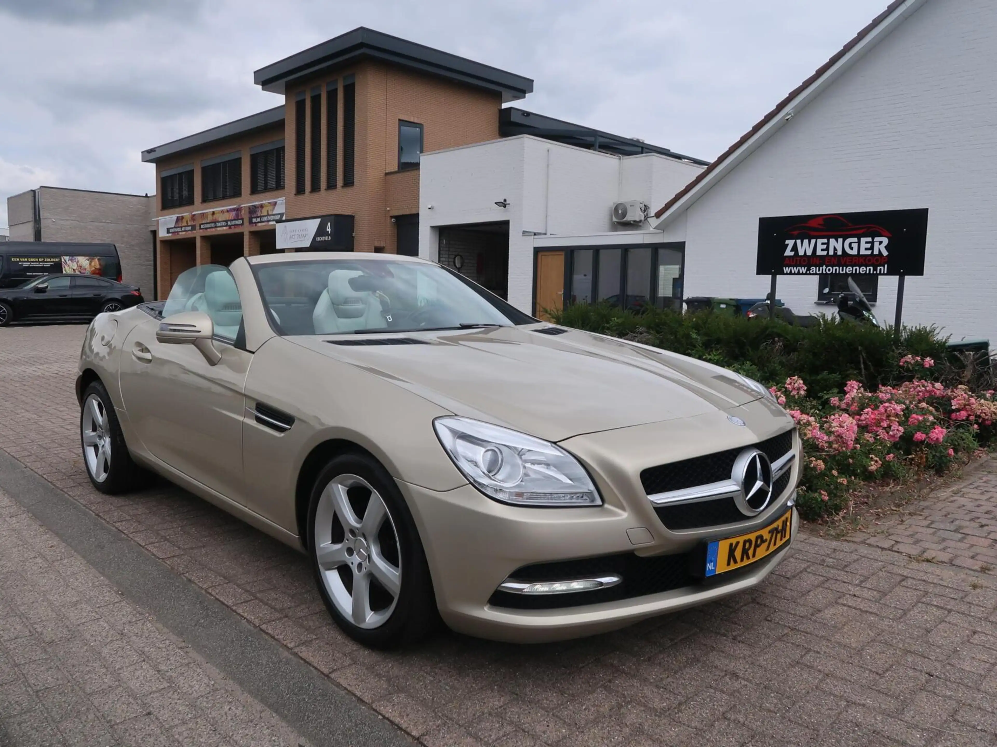 Mercedes-Benz SLK 200 Aut MAGIC SKY-PANORAMADAK|CARPLAY|VLEUGELDEUREN|AI — photo 4