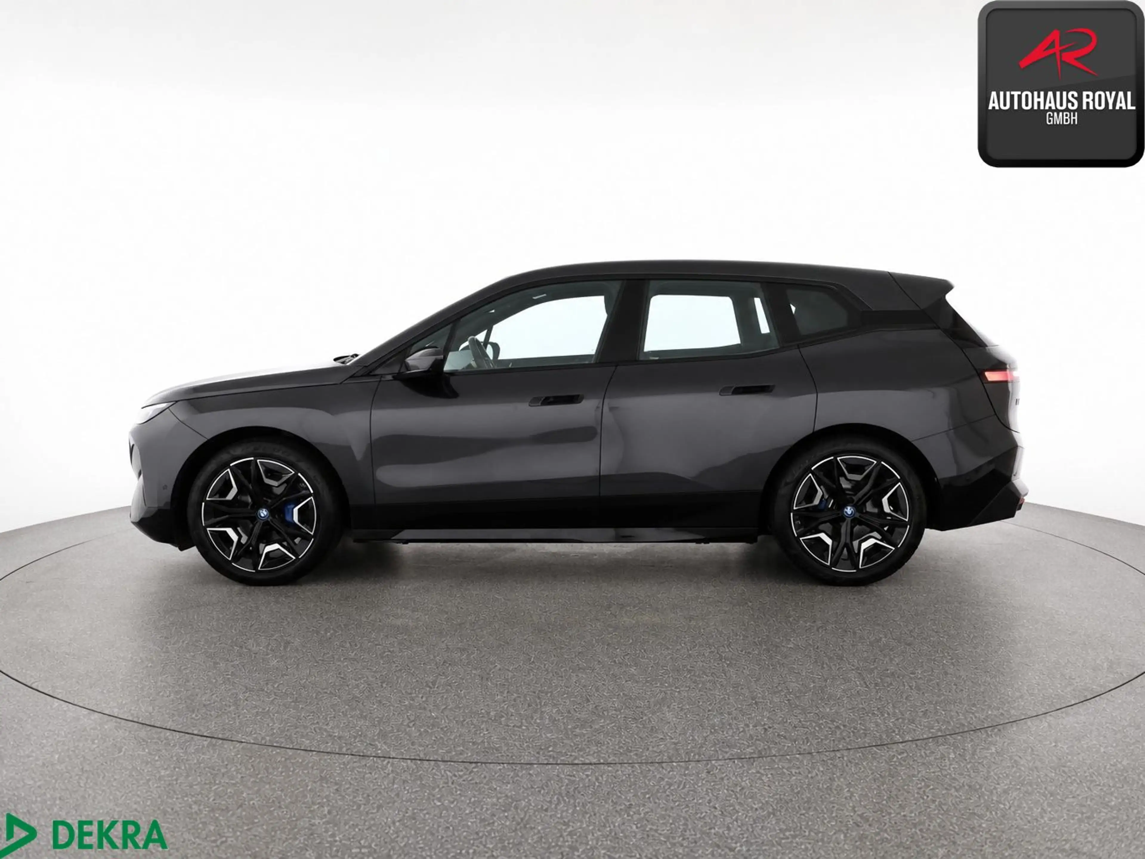 BMW iX xDrive50 SPORT SKYLOUNGE,360GRAD,SITZKLIMA,SH — photo 2