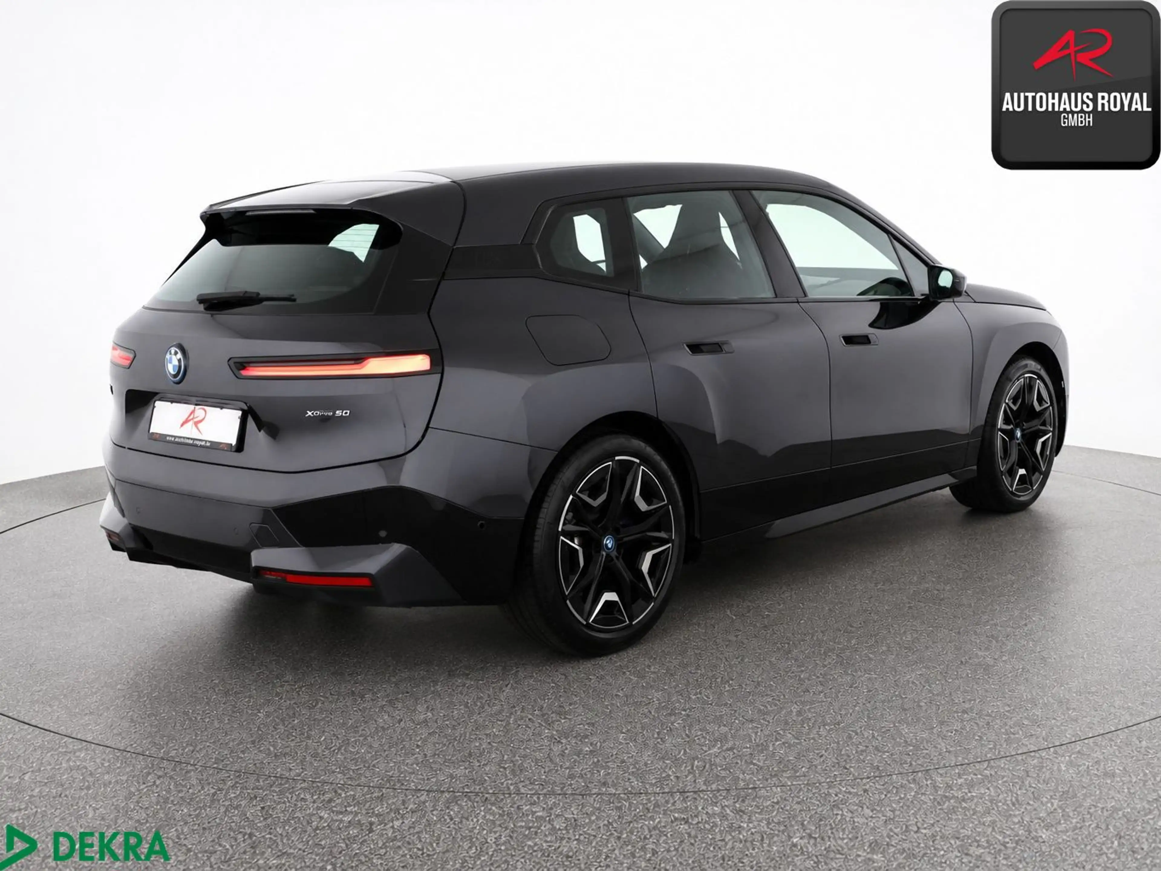 BMW iX xDrive50 SPORT SKYLOUNGE,360GRAD,SITZKLIMA,SH — photo 5