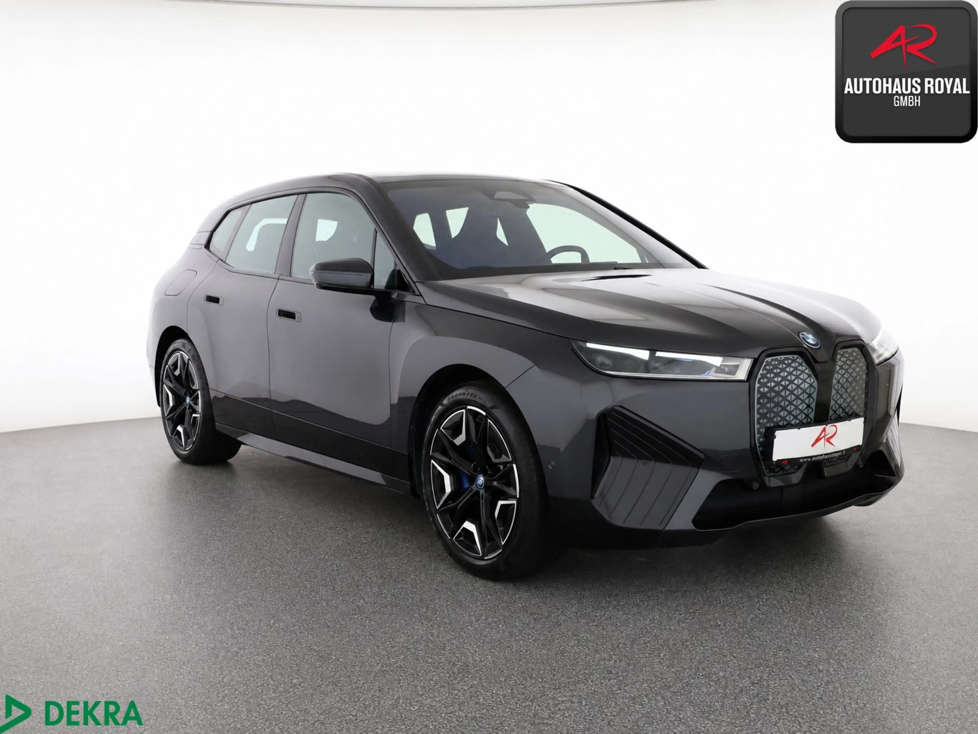 BMW iX xDrive50 SPORT SKYLOUNGE,360GRAD,SITZKLIMA,SH — photo 7