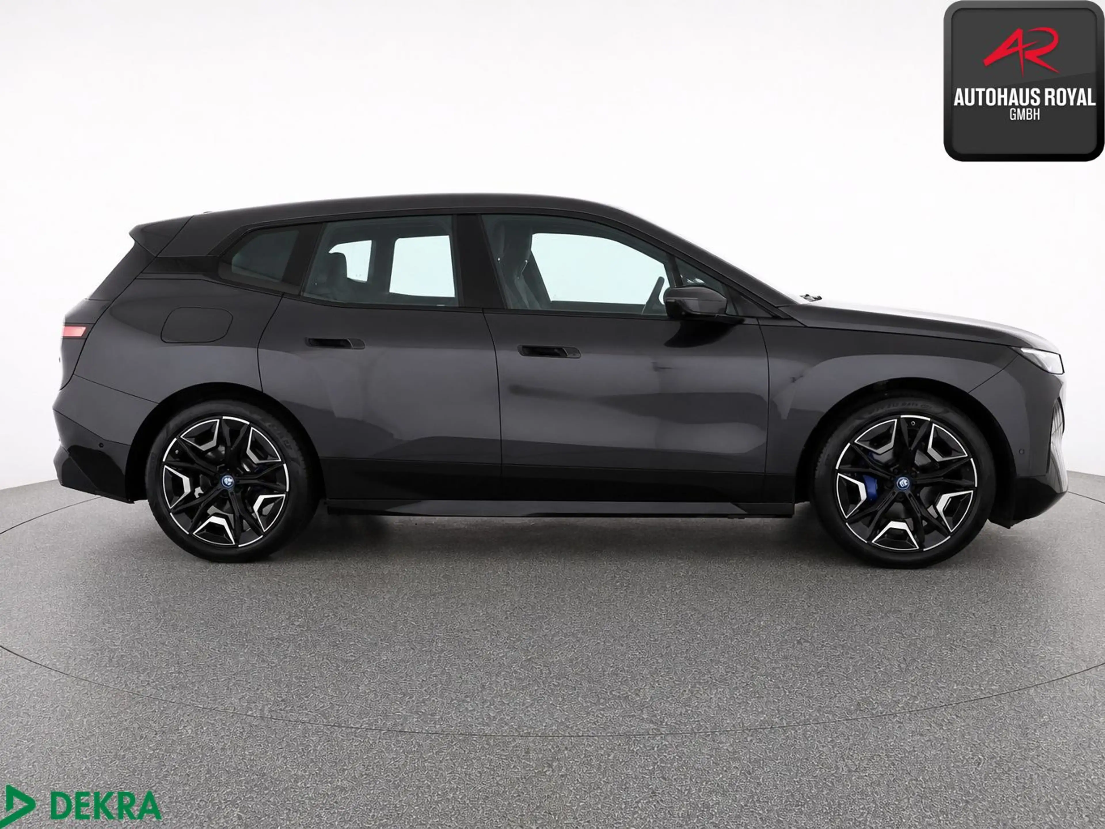 BMW iX xDrive50 SPORT SKYLOUNGE,360GRAD,SITZKLIMA,SH — photo 6
