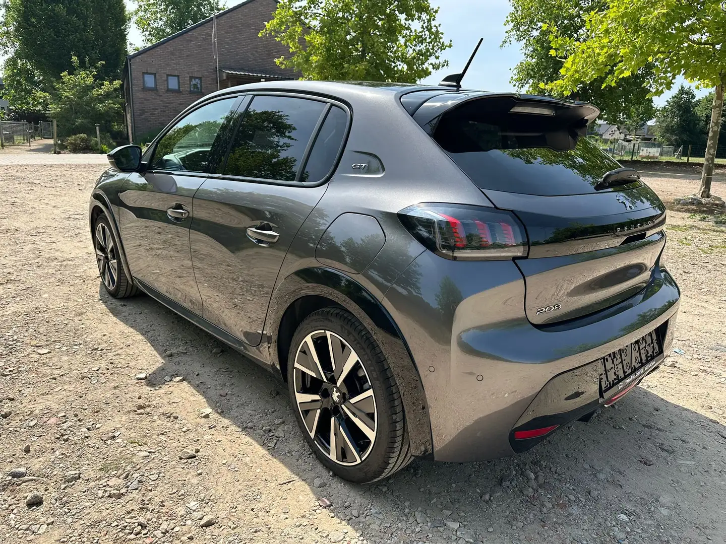 Peugeot 208 1.2 PureTech GT Grau - 2