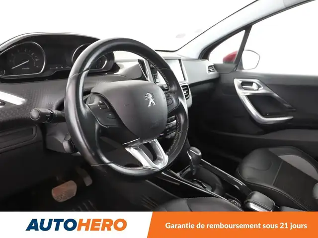 Peugeot 2008 view 11