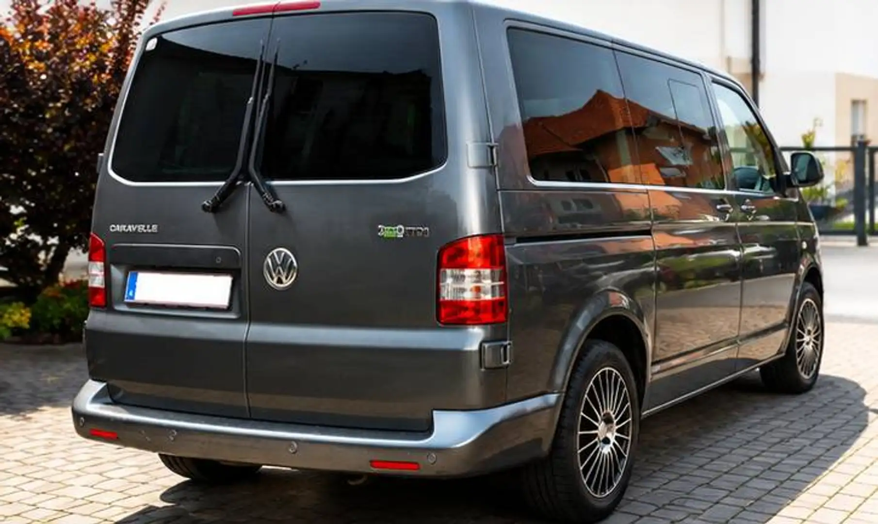 Volkswagen T5 Caravelle Caravelle Comfortline 2,0 TDI D-PF Comfortline Grau - 2