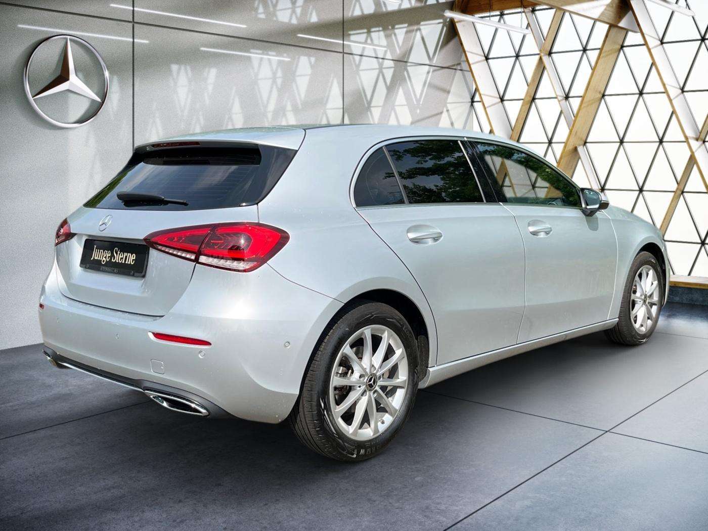 Mercedes-Benz A 200