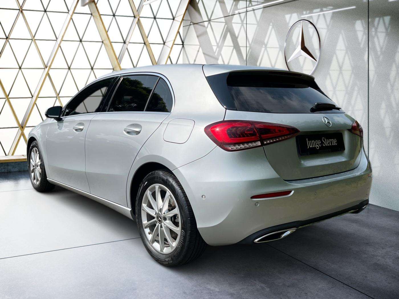 Mercedes-Benz A 200