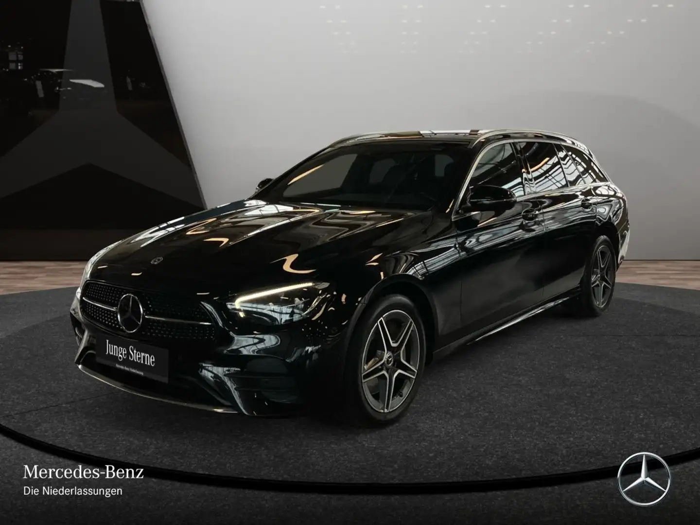 Mercedes-Benz E 300 de T AMG+AHK+LED+FAHRASS+KAMERA+9G Schwarz - 2