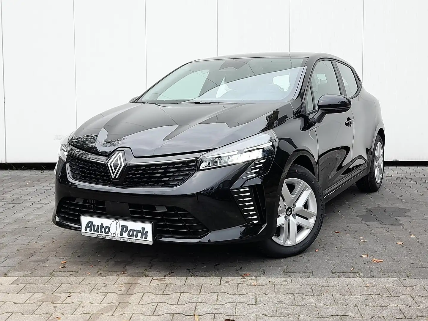 Renault Clio 1.0 TCE Evolution NAVI/APP~SHZ~RFK~PDC~DAB Zwart - 2