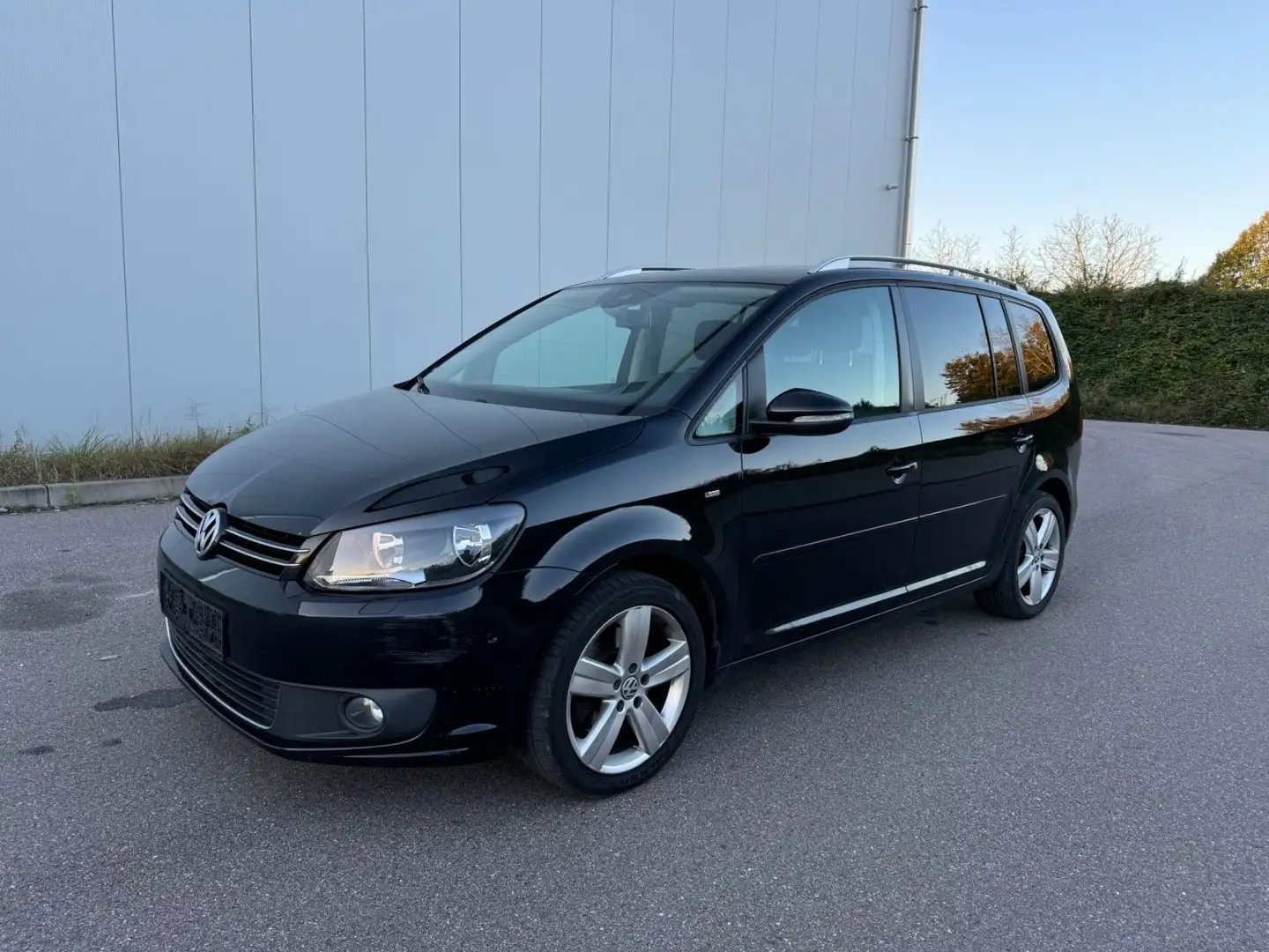Volkswagen Touran Cup*PANORAMA* 7 SITZE Zwart - 1