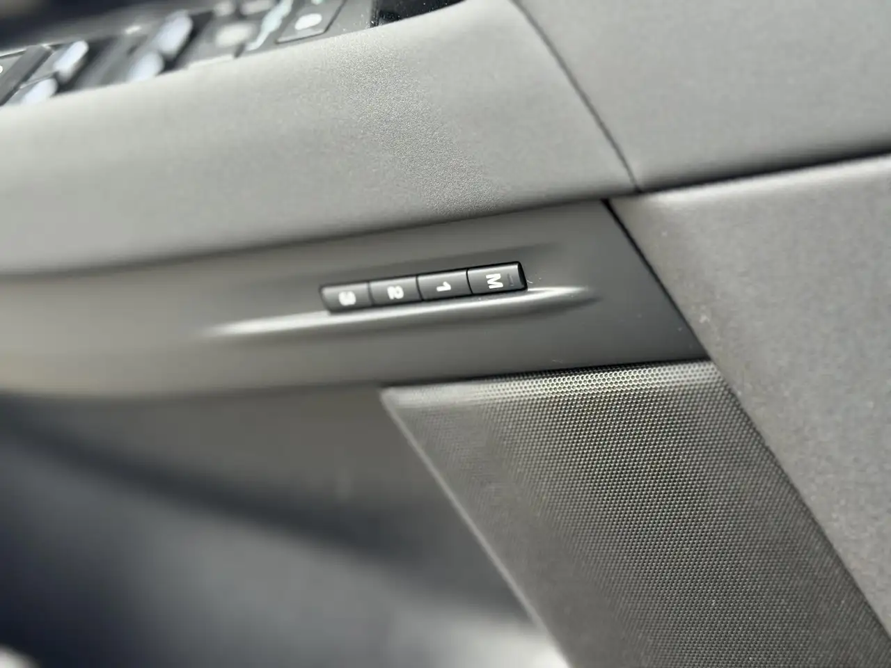 Land Rover Range Rover Evoque 2026 — фото 11