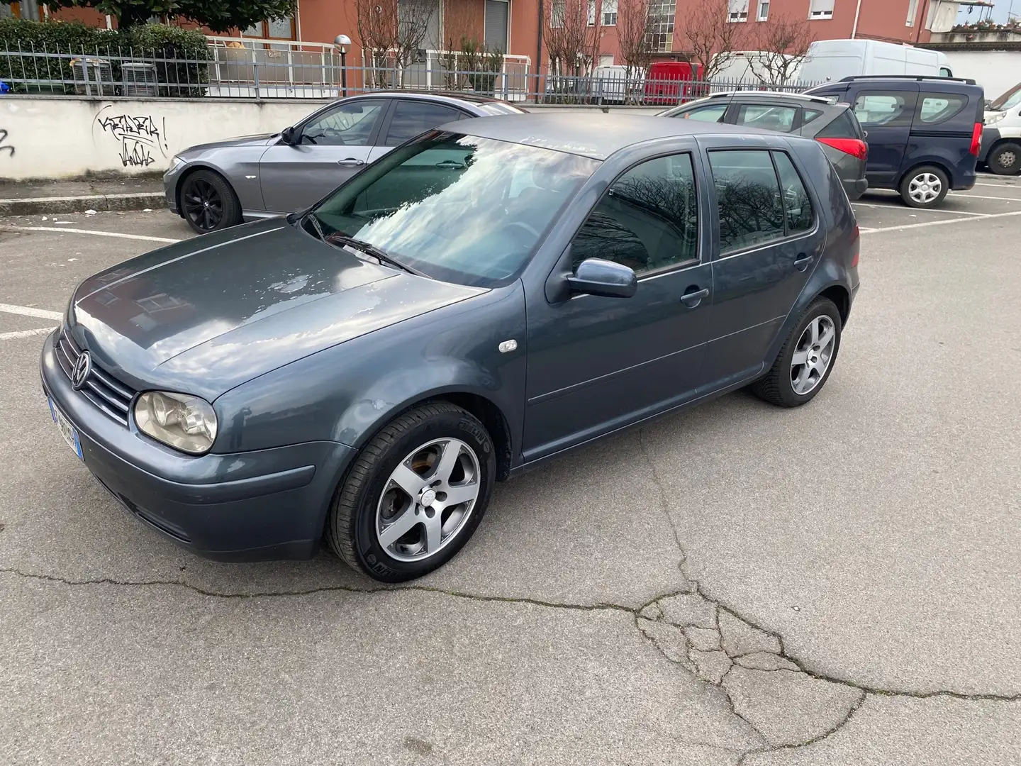 Volkswagen Golf 5p 1.9 tdi Highline 110cv Grigio - 1