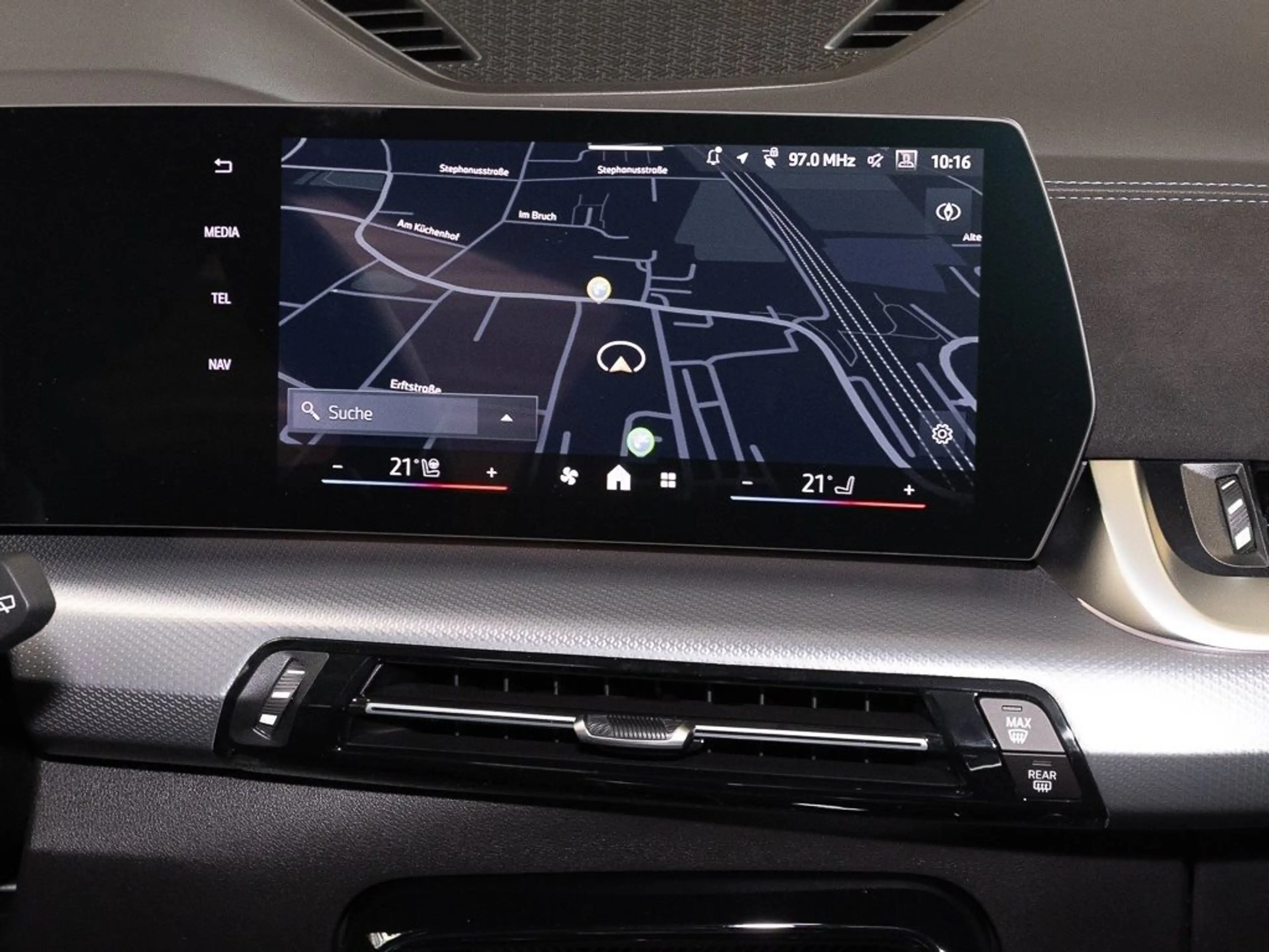 BMW iX1 eDrive20 M Sport AHK RFK NAVI Standh. LED — photo 7