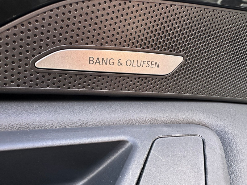 Audi Q5 SUV TFSI quattro LUFTFWK/360°/AHK/LEDER S — photo 10