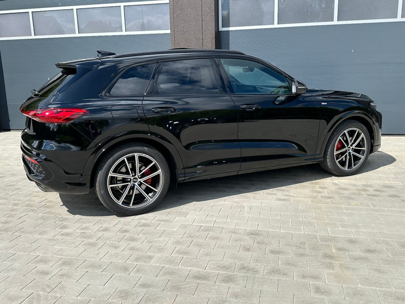 Audi Q5 SUV TFSI quattro LUFTFWK/360°/AHK/LEDER S — photo 6