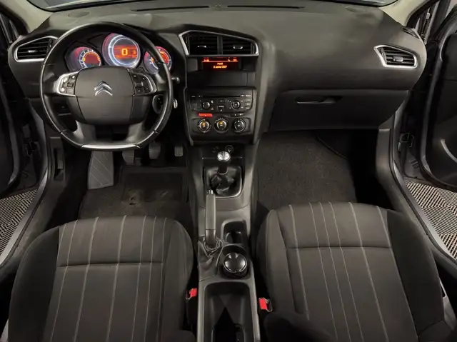 Citroen C4 view 17