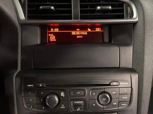 Citroen C4 view 24