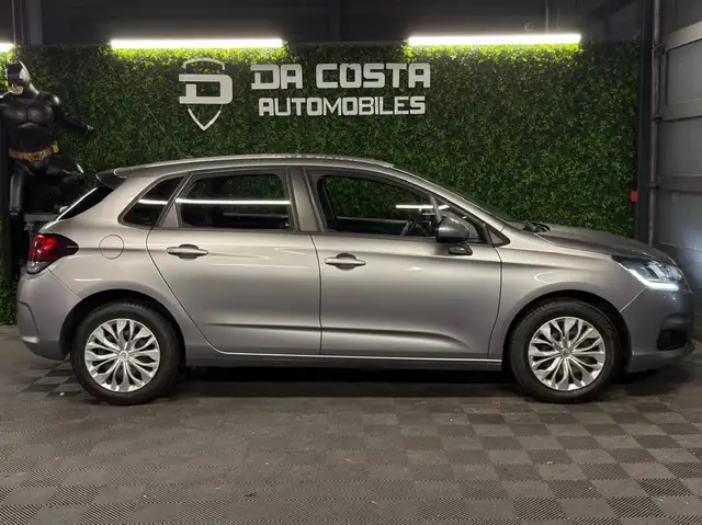 Citroen C4 view 3