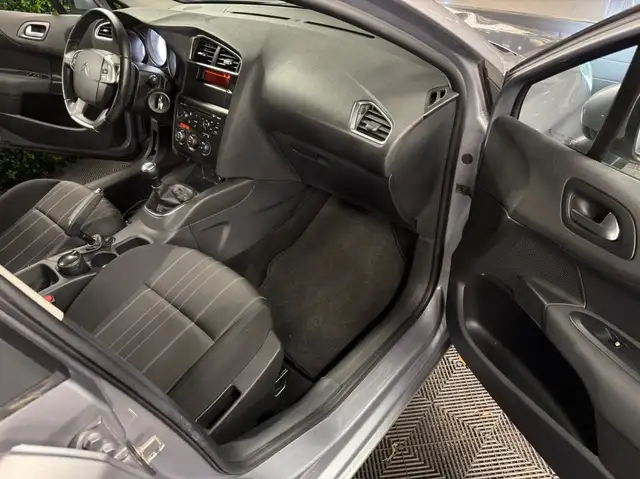 Citroen C4 view 14