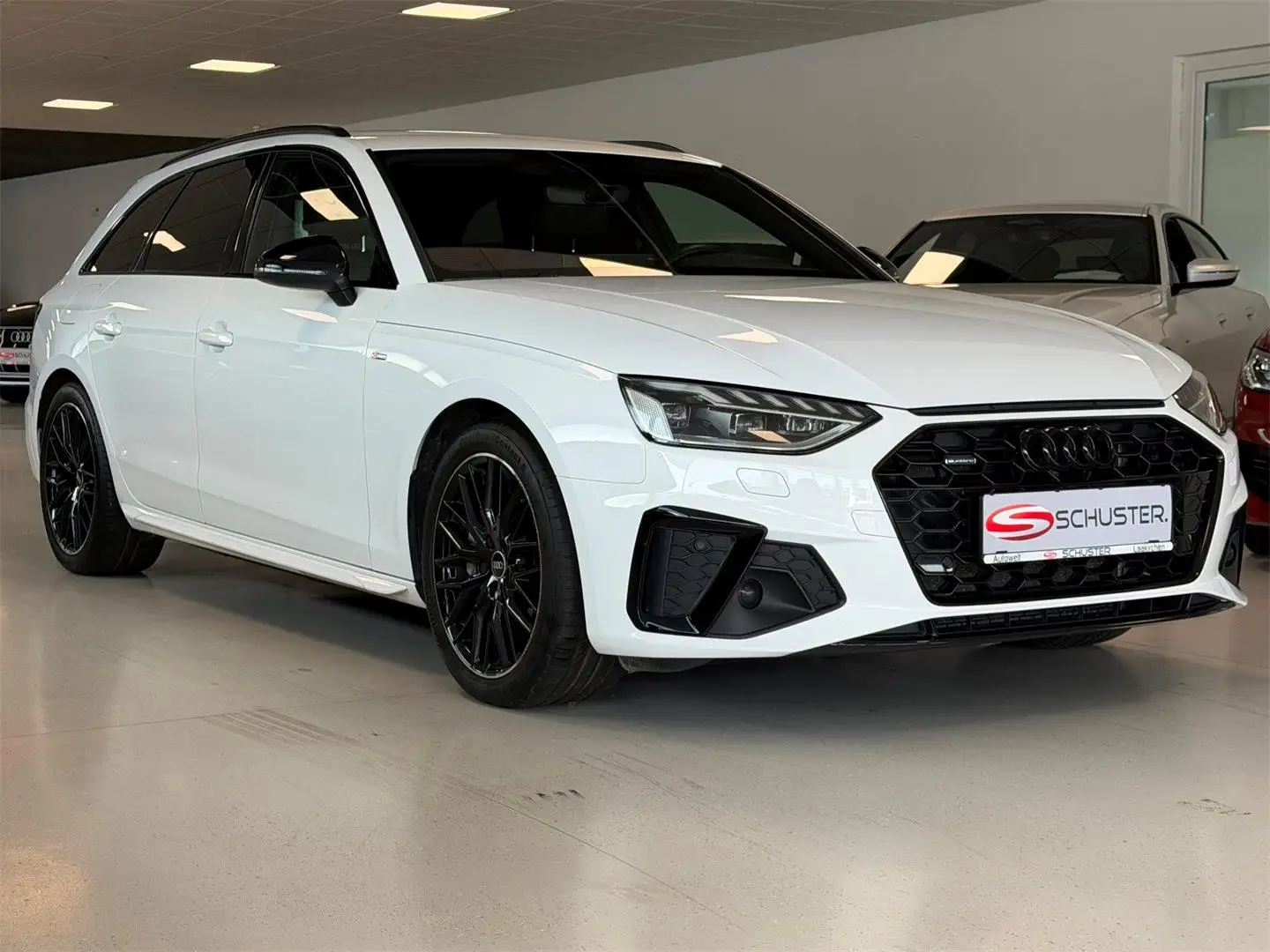 Audi A4 Avant 40 TDI quattro S-line **VOLLAUSSTATTUNG** Weiß - 1